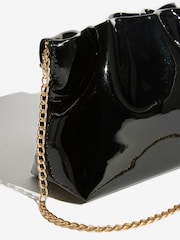 ប៉ាតង់ខ្មៅ - Friends Like These កាបូប Mini Scrunch Clutch Bag - រូបភាព 6 នៃ 7