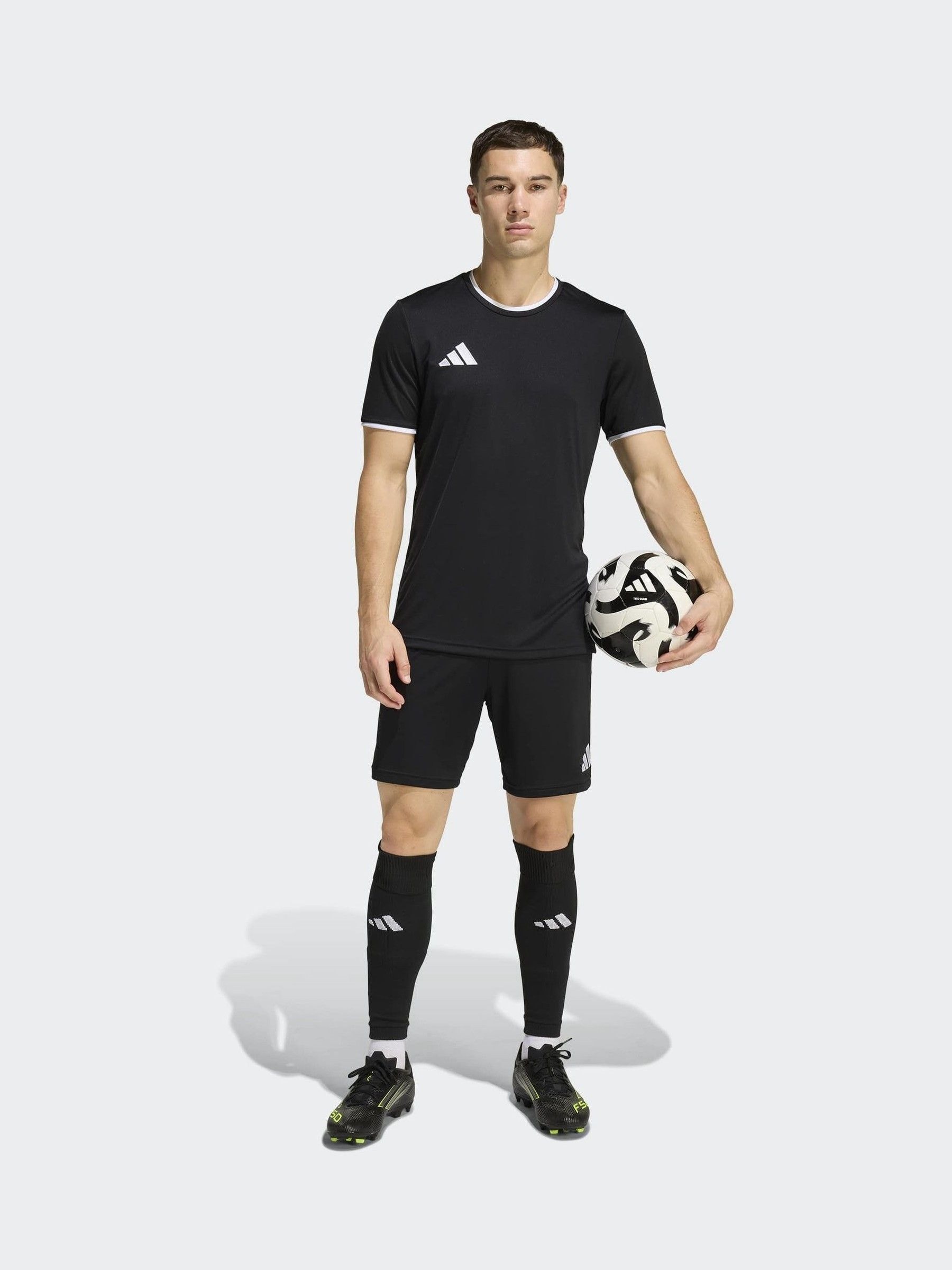 Next：日本 ブラック - adidas Entrada 26 ショートパンツ from Next Japan