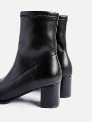 Linzi Rita Round Toe Block Heel Sock Boots - Imagem 5 de 6