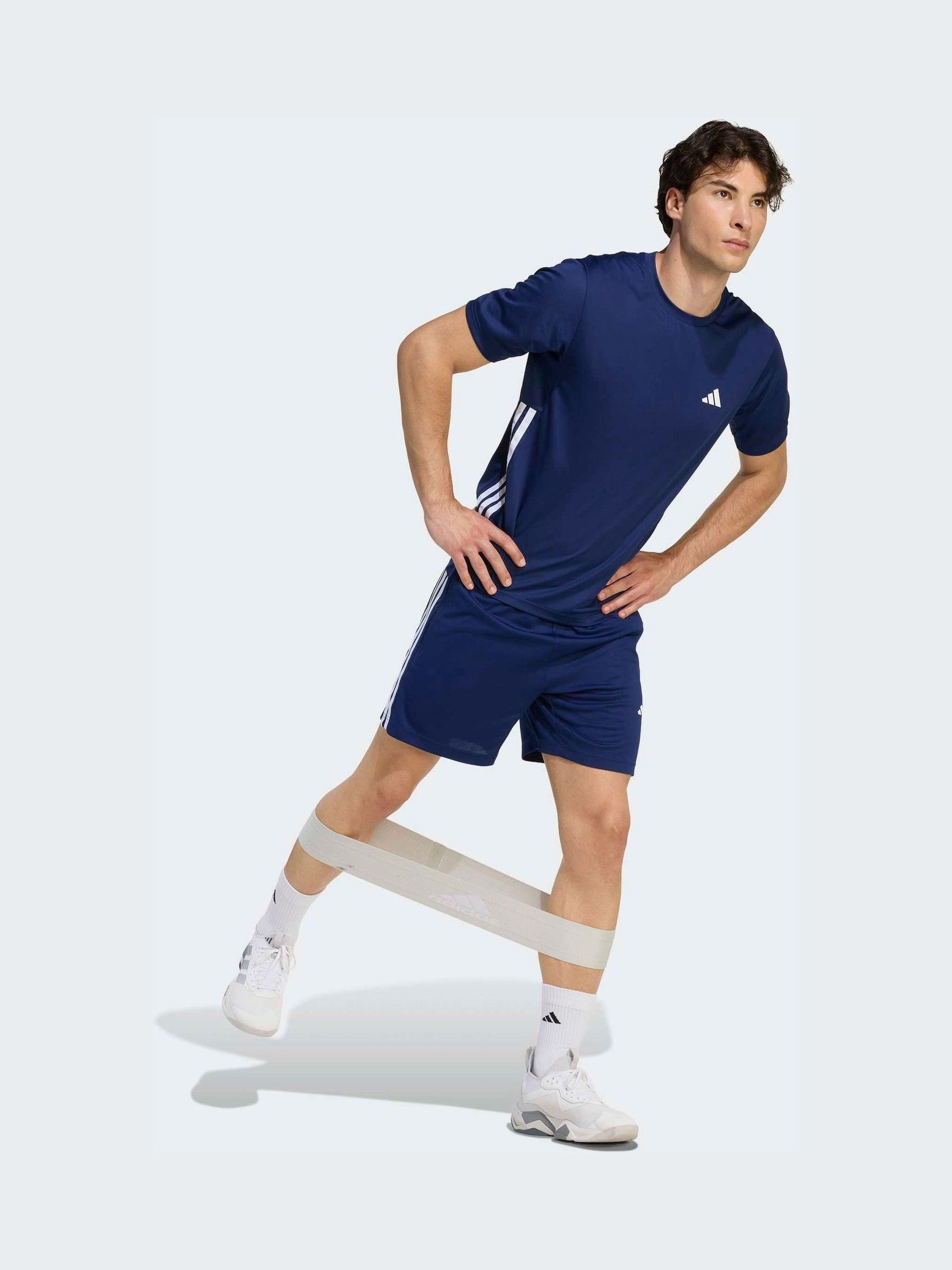 Next：日本 ブルー - adidas Workout Essentials Base 3 ストライプス