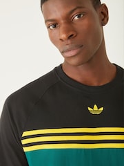 adidas Originals Green Chest Stripes T-Shirt - Image 4 of 4