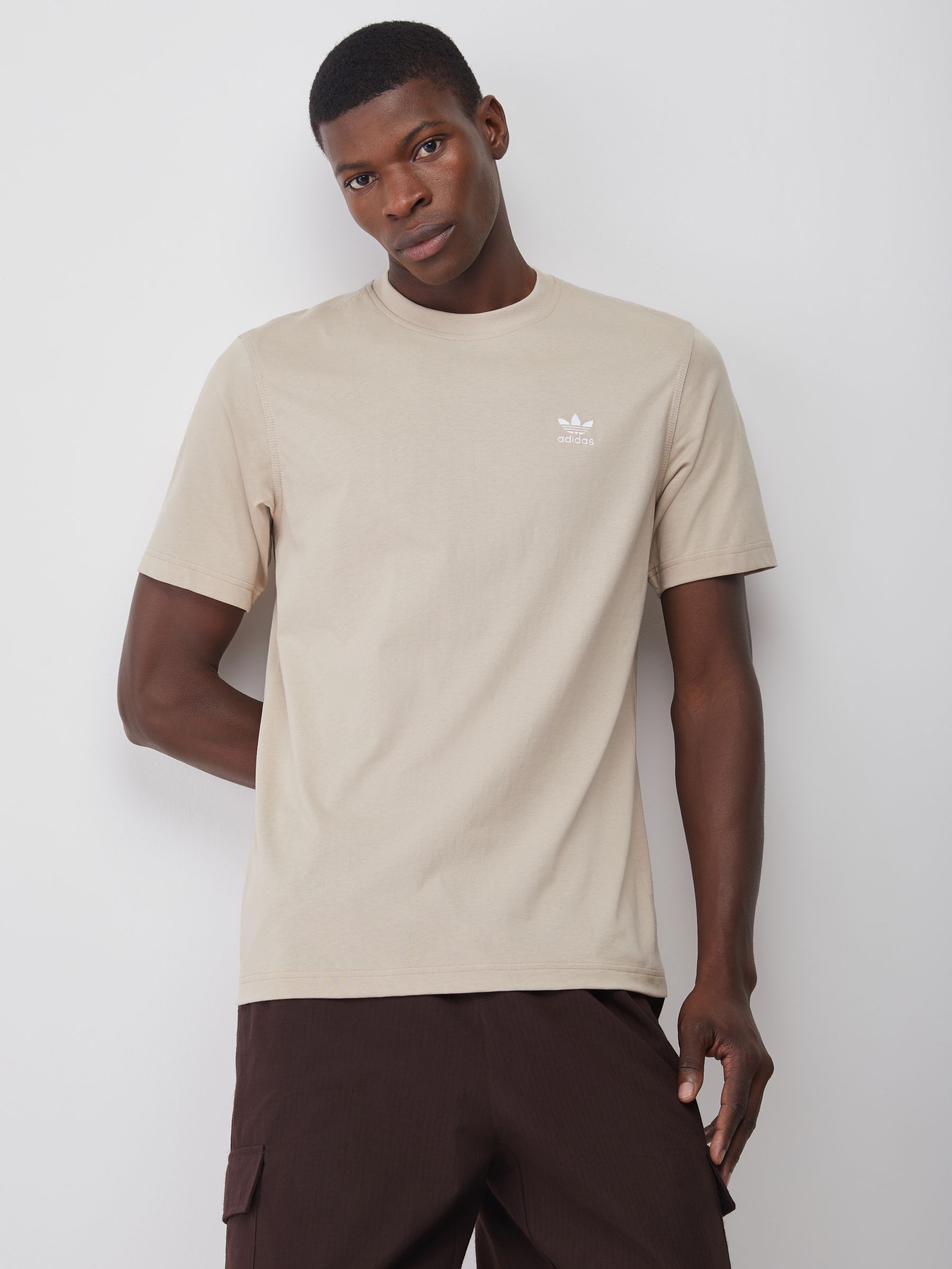Next：日本 ベージュ - adidas Originals Trefoil エッセンシャルズ T
