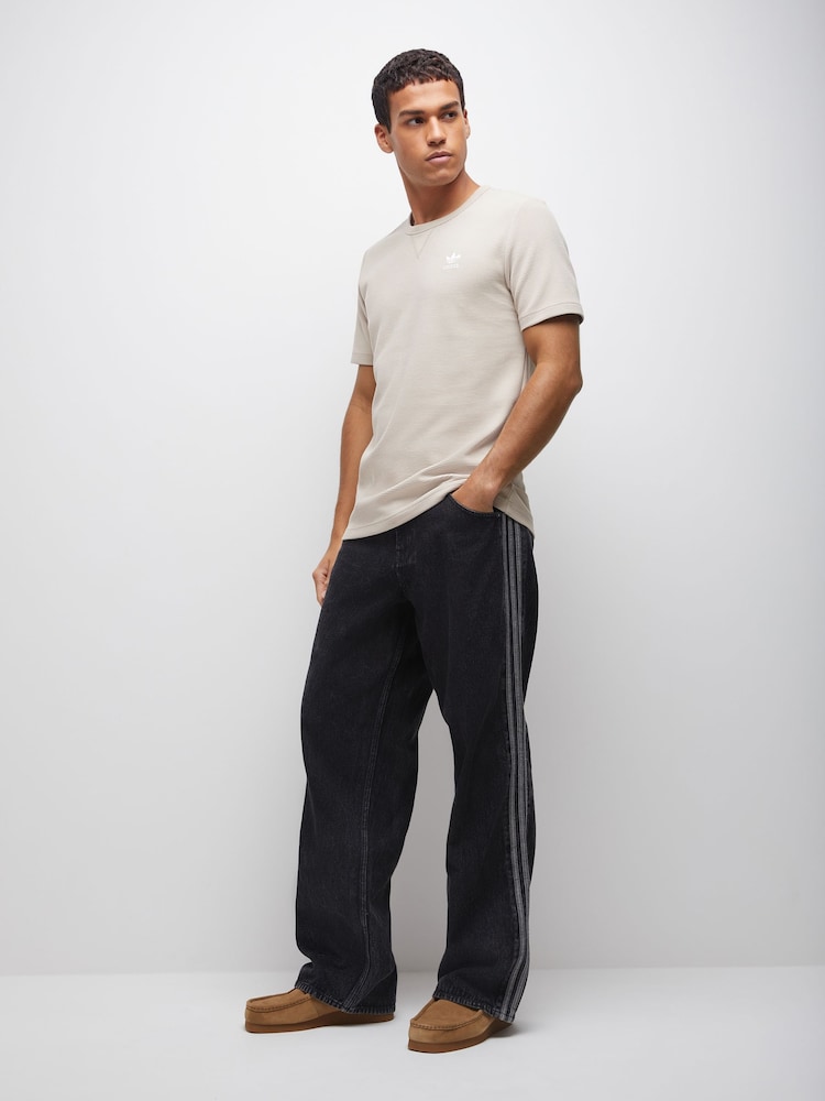 adidas Originals Brown Trefoil Essentials Waffle T-Shirt - Image 2 of 7