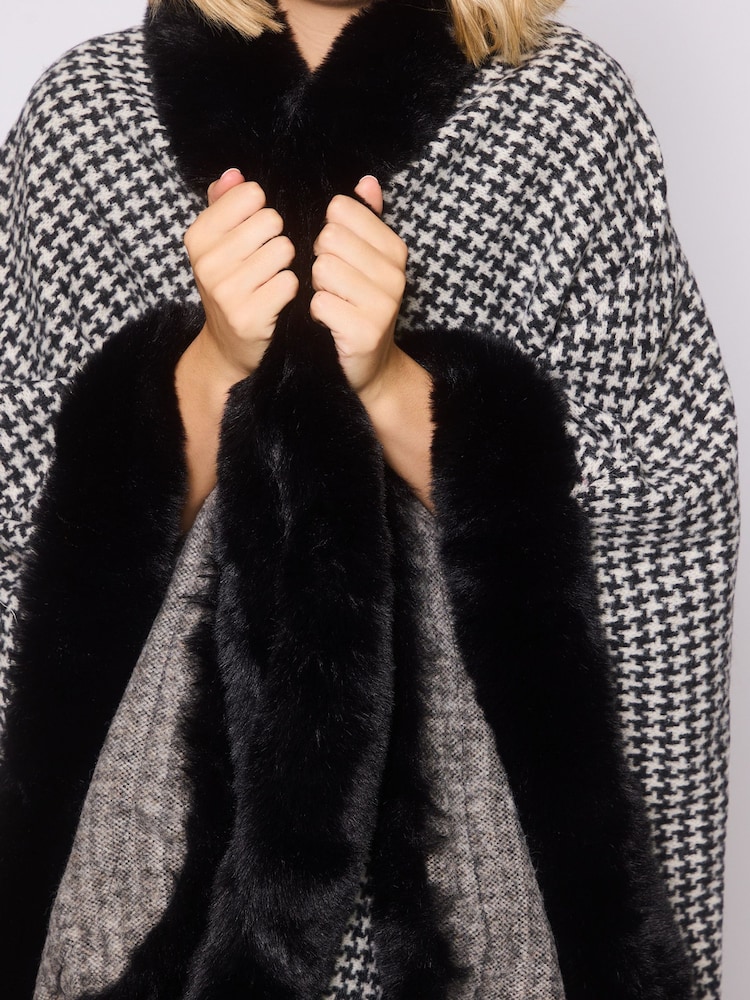 South Beach Monochrome Leopard Faux Fur Trim Shawl - Image 5 of 5 South Beach Monochrome Leopard Faux Fur Trim Shawl - Image 5 of 5