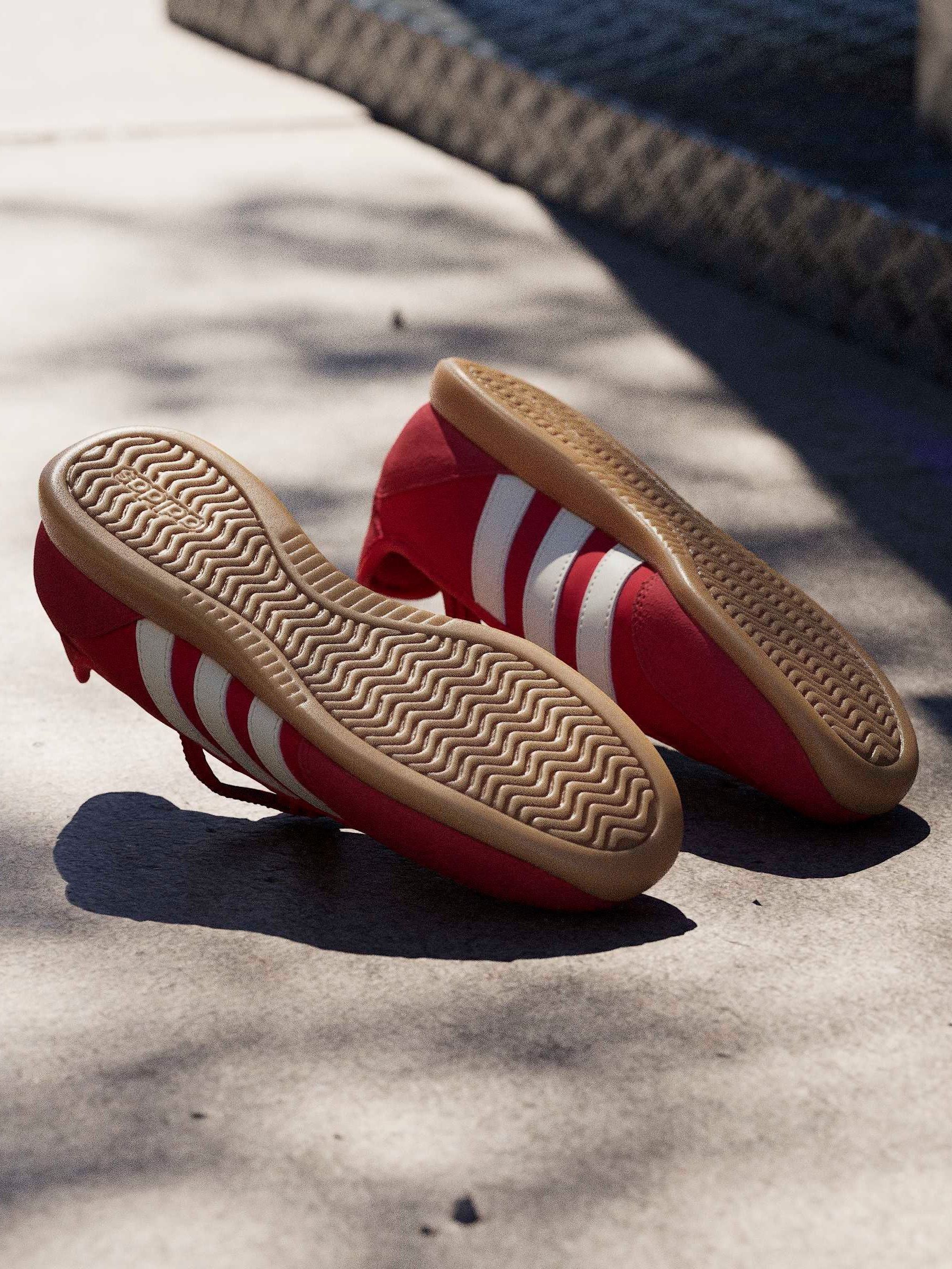 Next：日本 レッド - adidas Barreda メリージェーン バレエ