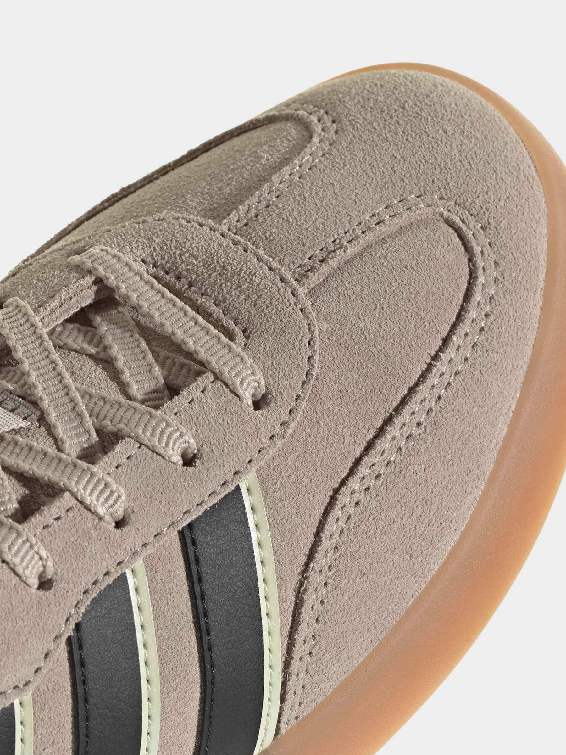 Cumpără Maro - Pantofi sport de lux adidas Barreda Decode from