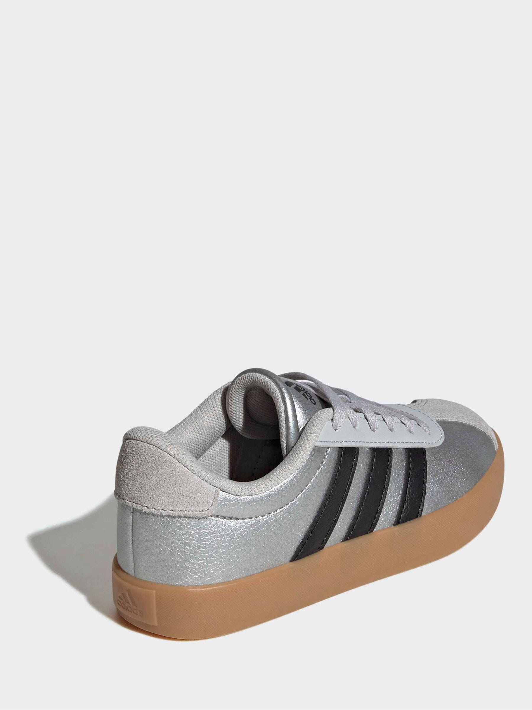 Next：日本 グレー - adidas VL Court 3.0 スニーカー from Next Japan