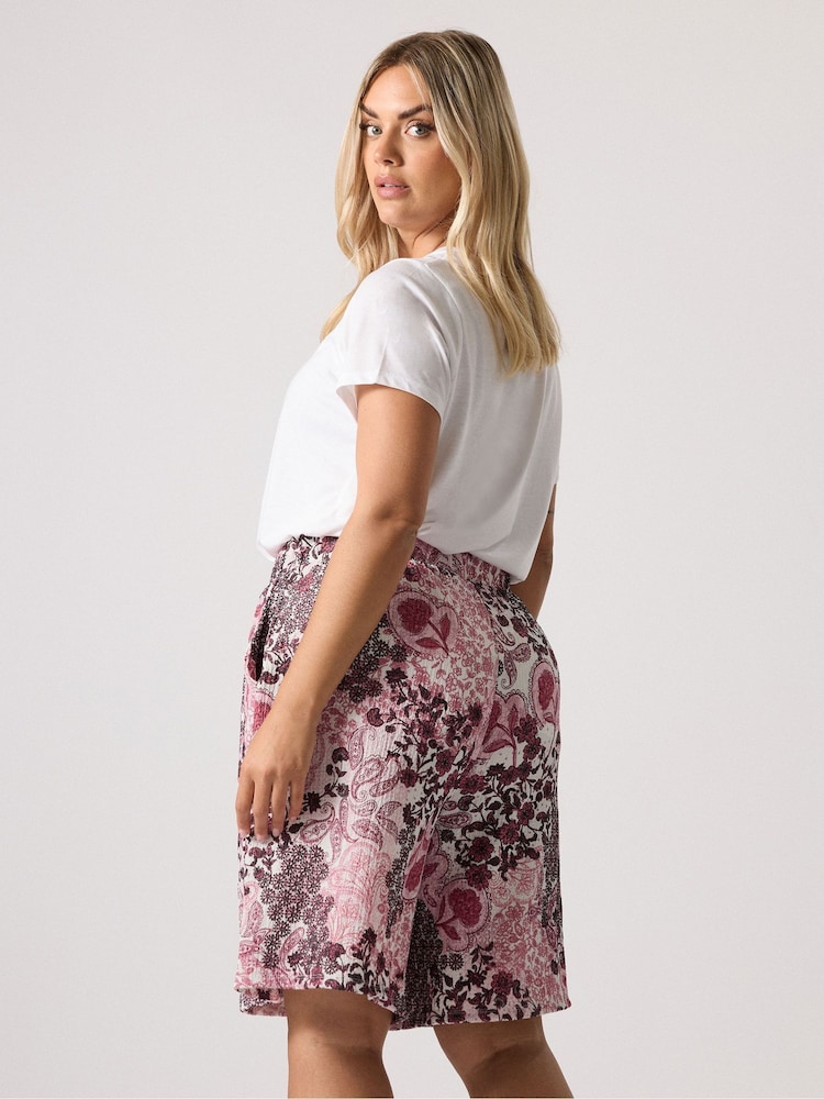Yours Curve Pink Paisley Crinkle Shorts - Image 2 of 5