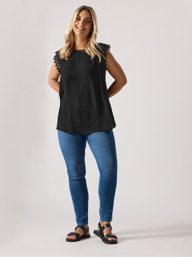 Yours Curve Black Crinkle Crochet Vest - Image 2 of 5