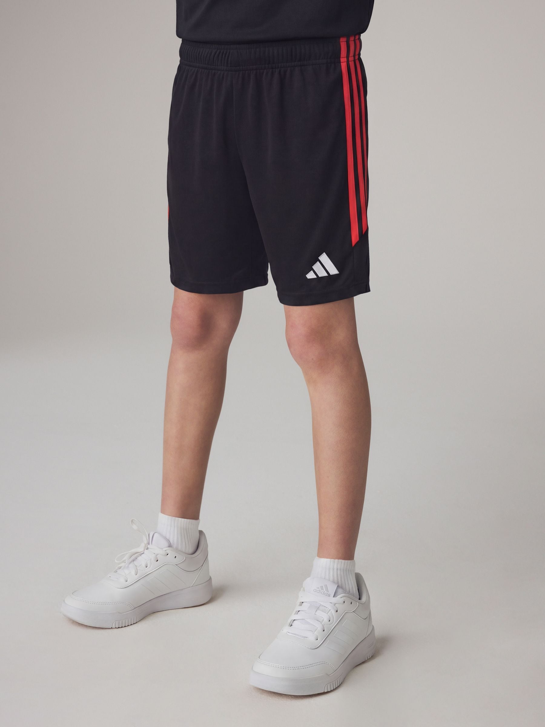 Comprar Preto/Laranja - Calções de treino adidas Tiro 26 League