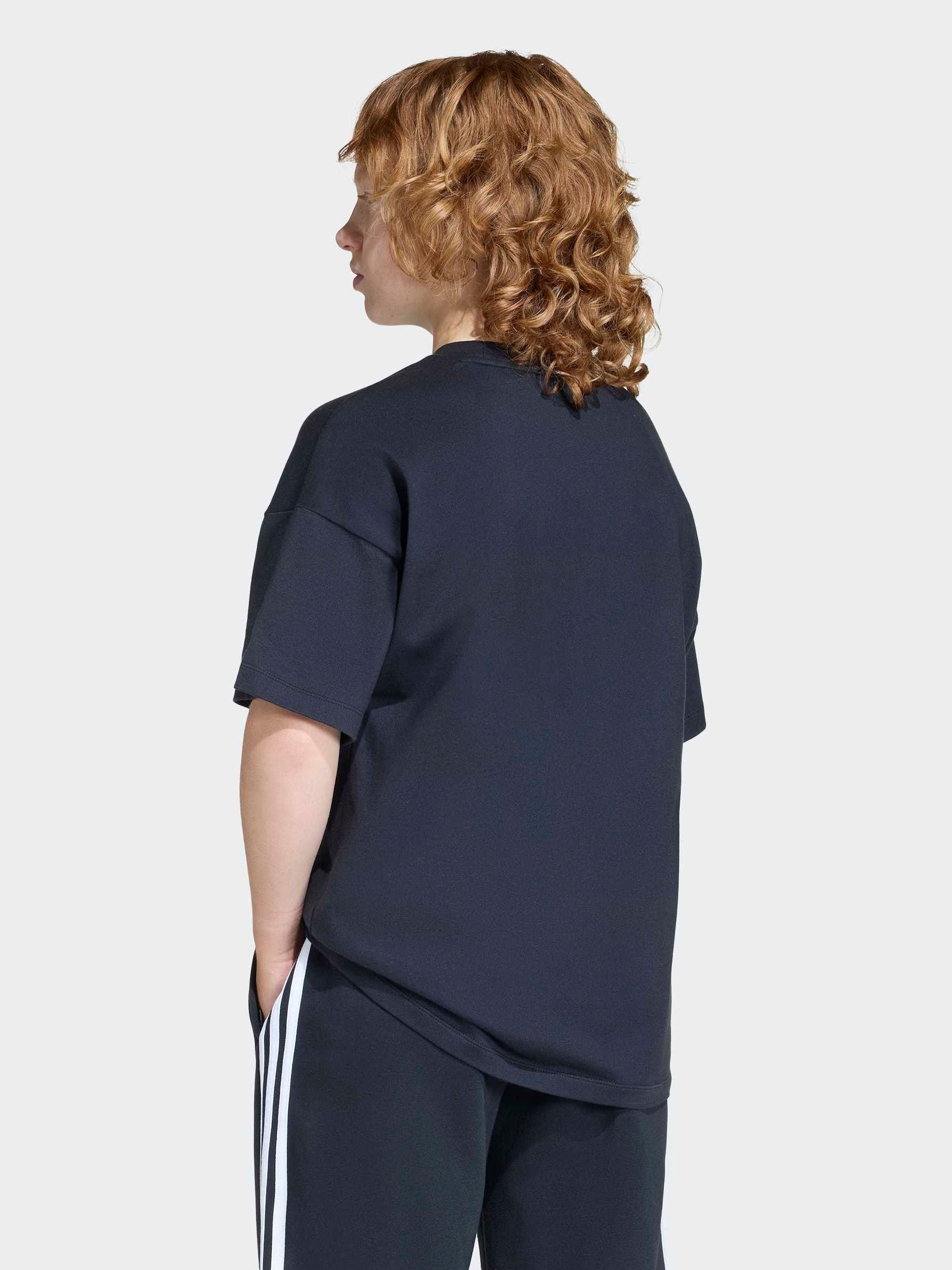 Comprar Camiseta oversized Adidas Original com logo em bloco from