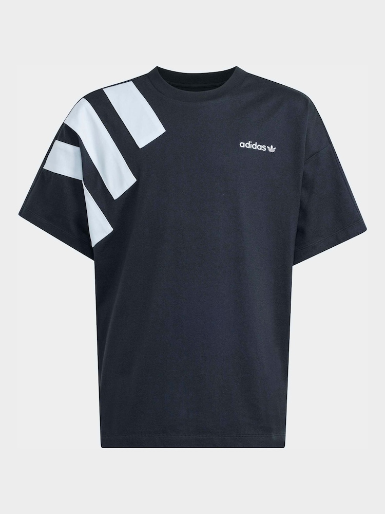 تيشِرت واسع مُزيّن بشعار من adidas Originals - صورة 7 من 7