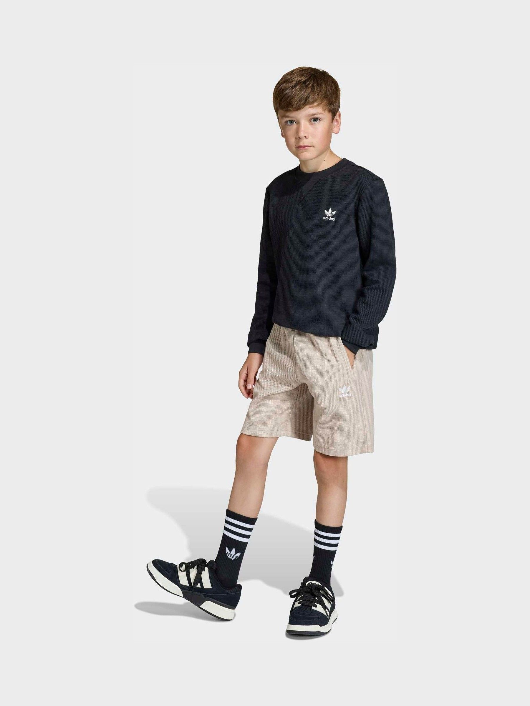 Next：日本 ニュートラル - adidas Originals ワッフル ショートパンツ