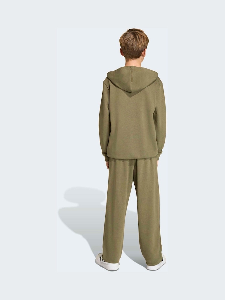 أخضر - بذلة رياضية ألوان سادة من adidas - صورة 2 من 7 أخضر - بذلة رياضية ألوان سادة من adidas - صورة 2 من 7