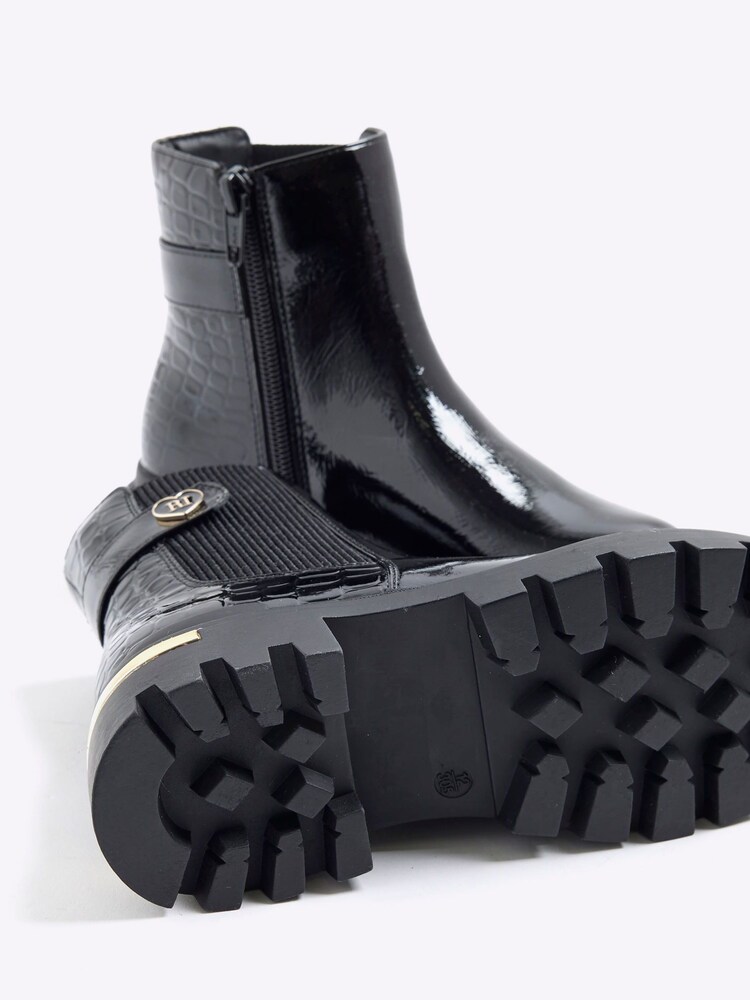 River Island Black Girls Patent Heart Strap Chelsea Boots - Image 5 of 5