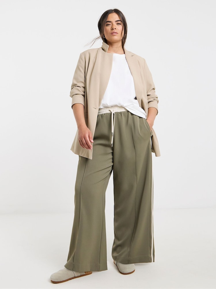 Simply Be Green Contrast Waist Side Stripe Trousers - Image 4 of 4