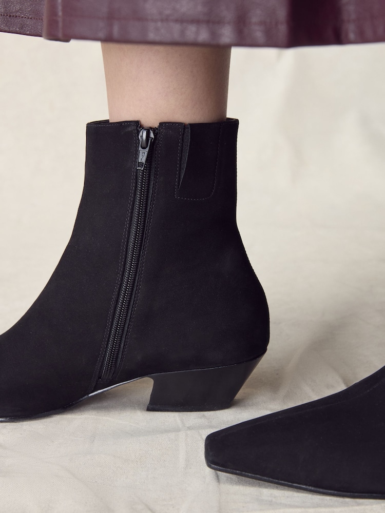 Black Nubuck Leather N. Premium Chisel Toe Flat Ankle Boots - Image 4 of 4