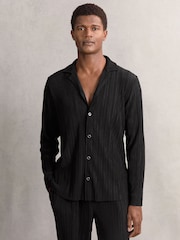 Reiss Black Aubry Plissé Cuban-Collar Long-Sleeve Shirt - Image 3 of 6