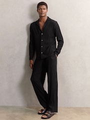 Reiss Black Aubry Plissé Cuban-Collar Long-Sleeve Shirt - Image 4 of 6