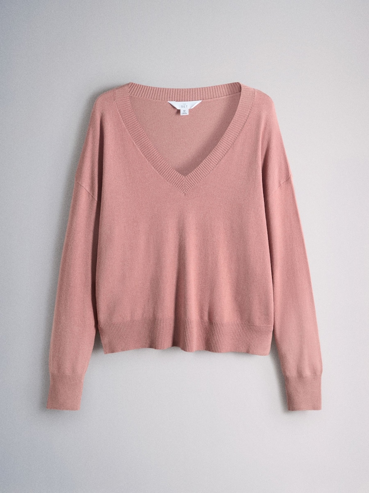 The Set 4 Pack 4 Pack Fine Knit V-Neck Jumpers Brown/Red/Pink - Image 6 of 6