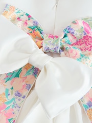 Hvit - Laura Ashley Bow Back Satin Dress - Bilde 12 av 12