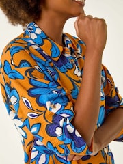 Blusa com botões e estampa floral romana - Imagem 5 de 5