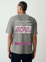 Svart ACDC - Vanlig passform - Band Graphic Print T-skjorte - Bilde 1 av 10