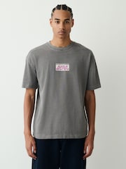 Svart ACDC - Vanlig passform - Band Graphic Print T-skjorte - Bilde 2 av 10