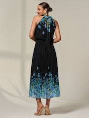 Azul - Vestido largo plisado con cuello halter de Jolie Moi - Imagen 2 de 6