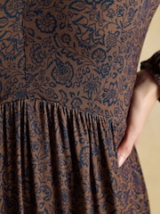 Joules Nia Brown Floral V-neck Long Sleeve Midaxi Dress - Image 6 of 8