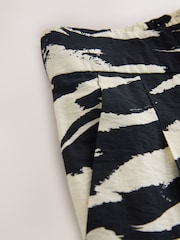 Black/White Wide Leg Trousers With Linen - Image 8 of 8