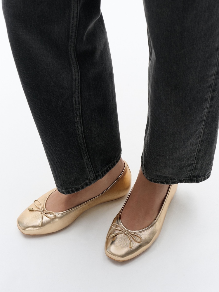 FitFlop Silver Delicato Bow Soft Metallic Leather Ballet Flats - Image 2 of 5