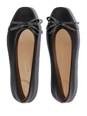 FitFlop Delicato Glitz Bow Leather Ballet Black Flats - Image 4 of 5