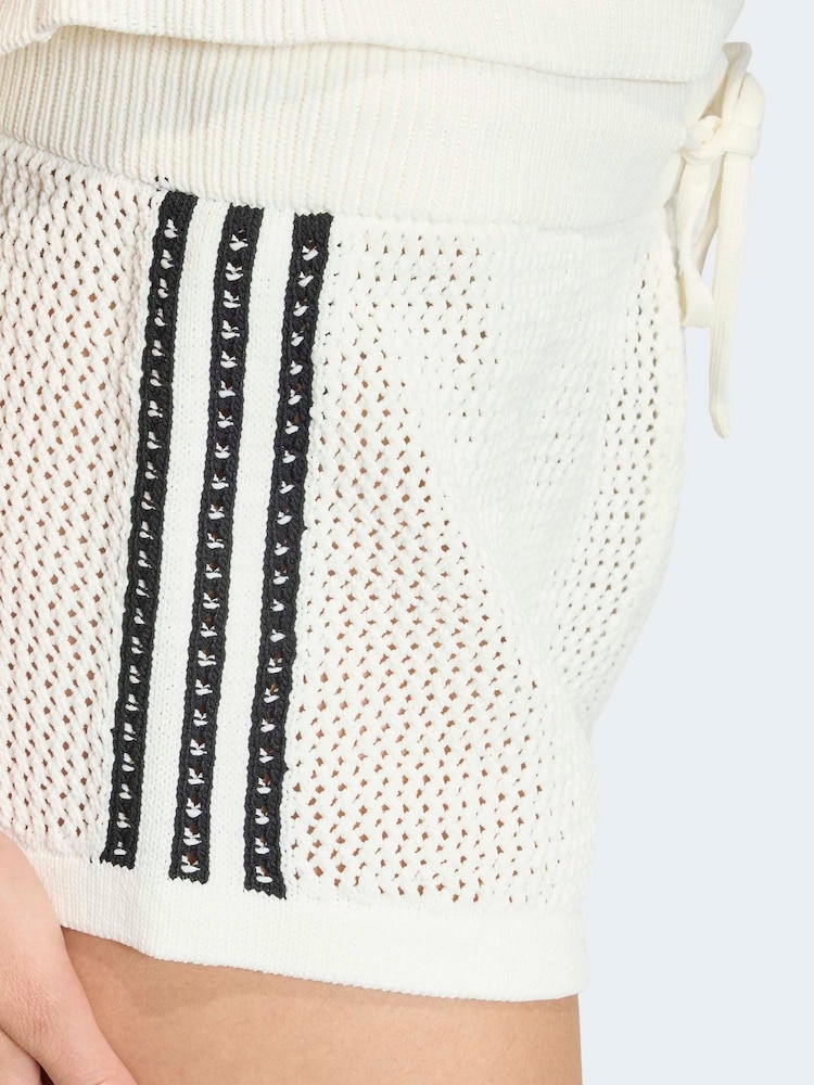 شورت كروشيه من adidas Originals - صورة 5 من 5