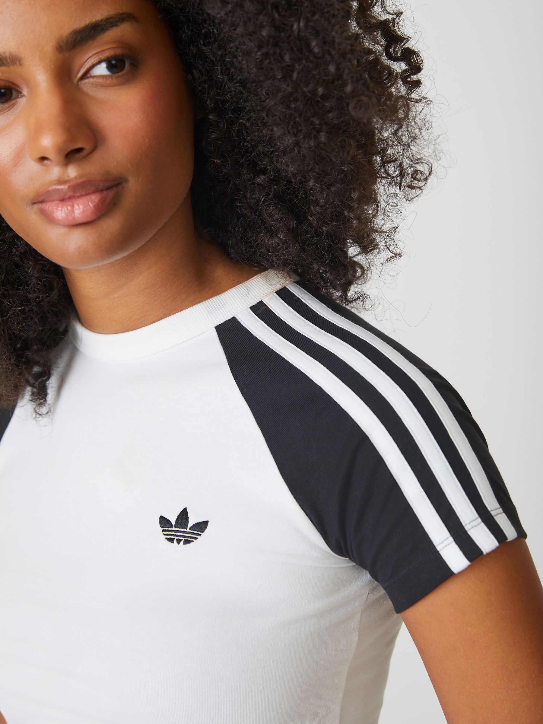 Next：日本 adidas Originals SST Tシャツ from Next Japan