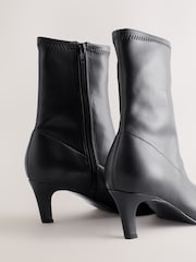 أسود - Forever Comfort® Pointed Toe Sock Boots - صورة 3 من 5