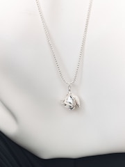 Silver Tone Long Flower Necklace - Image 3 of 4