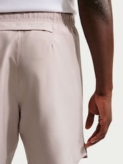 Nike Moon Grey 7 Inch Dri-FIT Challenger Unlined Running Shorts - Image 6 of 7