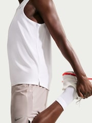 Nike Moon Grey 7 Inch Dri-FIT Challenger Unlined Running Shorts - Image 8 of 8