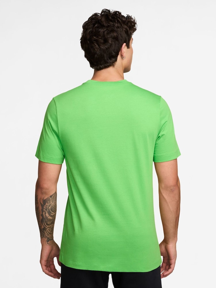 Mean 綠色服飾 - Nike 短袖 Club T 恤 - 圖片 2，共 3