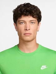 Mean 綠色服飾 - Nike 短袖 Club T 恤 - 圖片 3，共 3