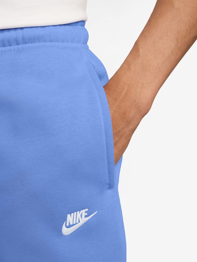 Royal Pulse Blau - Nike Club Fleece Jogginghose mit Bündchen - Bild 3 von 3