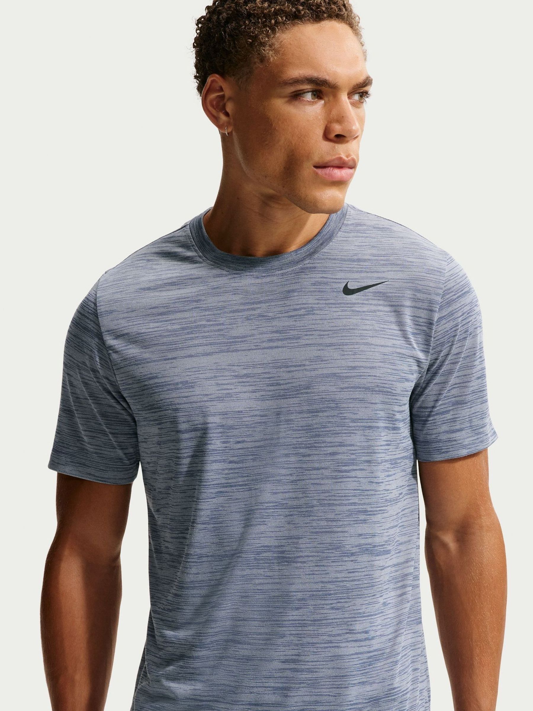 nike dry veneer training shorts