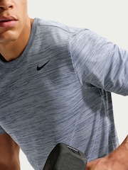 Nike Diffused Blue Dri-FIT Veneer Training T-Shirt - Image 4 of 5