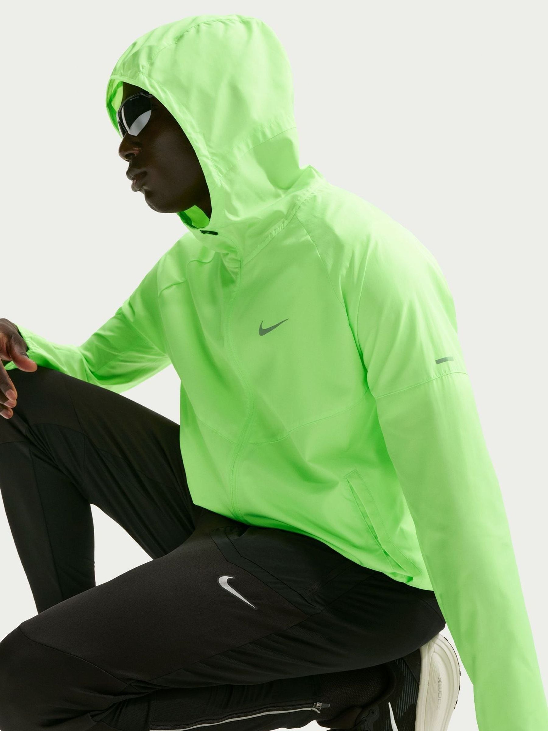 nike men's essential running jacket