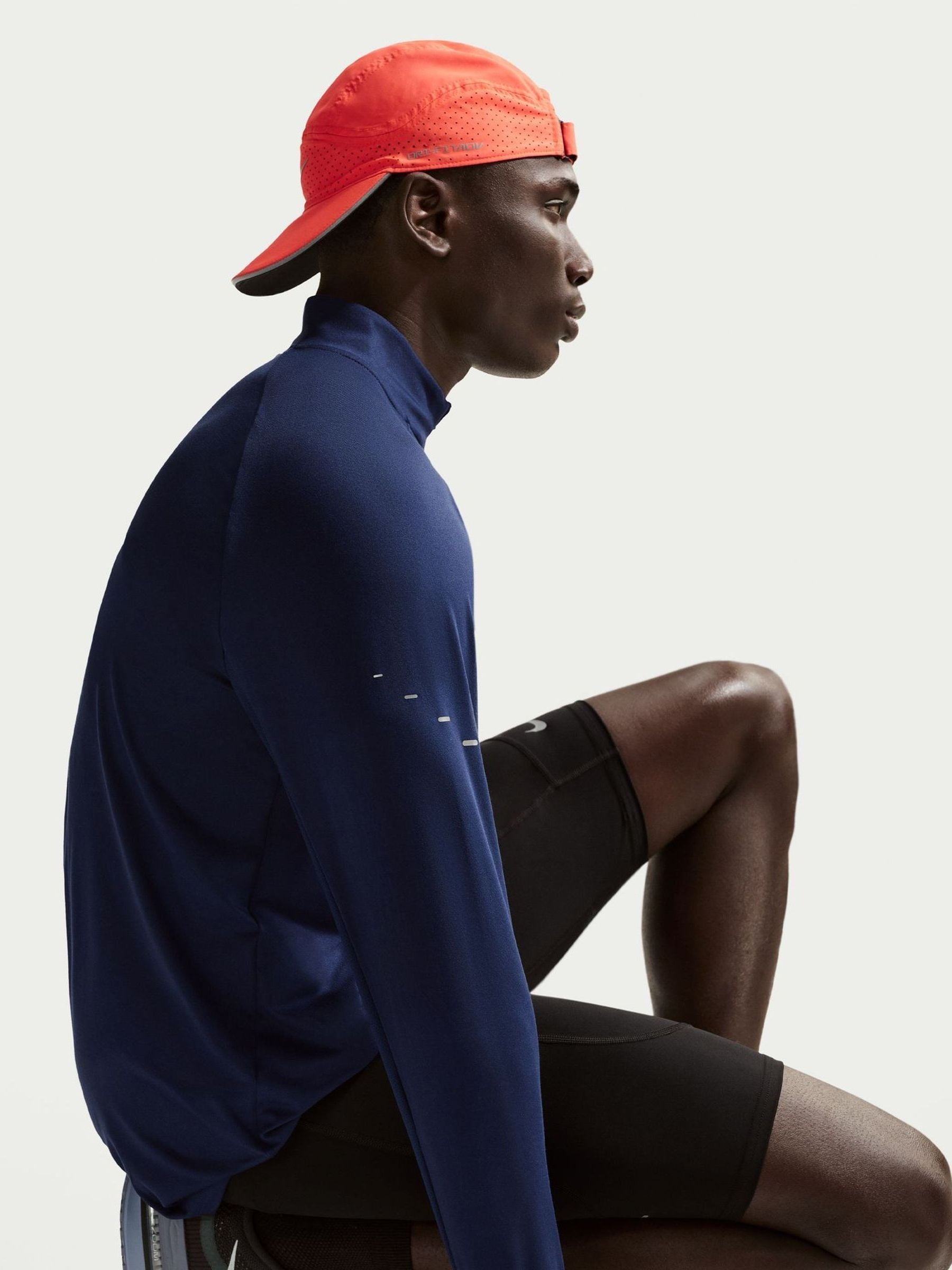 Next：日本 Nike Dri-FIT Stride ハーフジップ ミッドレイヤー