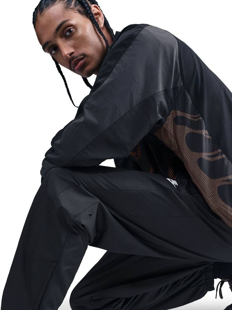 Nike Black Windrunner Lined Joggers - Image 10 of 10 Nike Black Windrunner Lined Joggers - Image 10 of 10