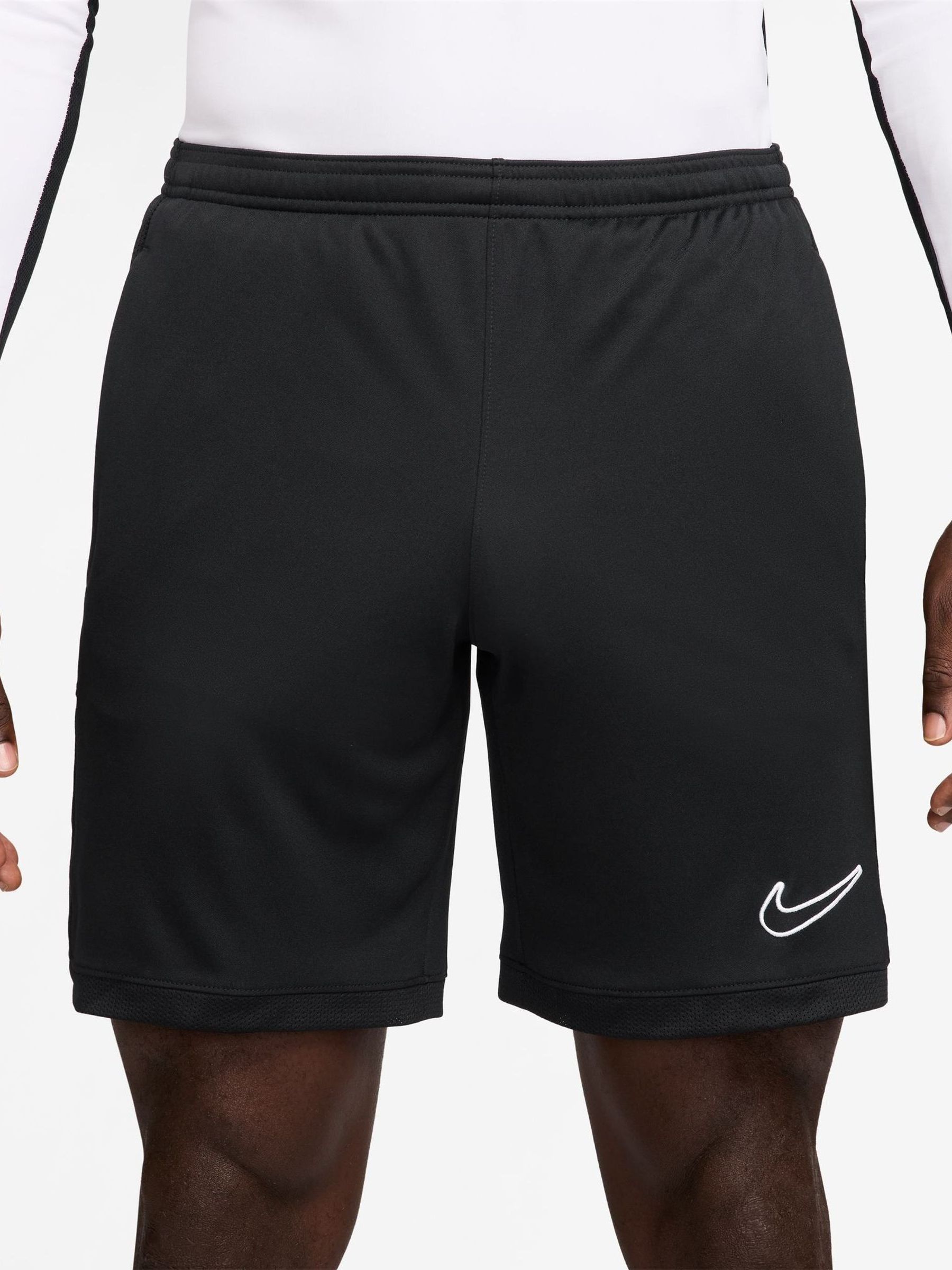 slim fit shorts nike