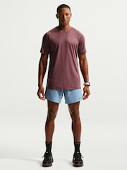 Μπλε εργασίας - Σορτς για τρέξιμο Nike Dri-FIT Stride 7 ίντσα 2-σε-1 - Εικόνα 1 του 5