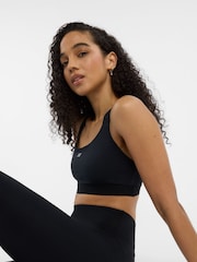 New Balance Essential Train Bra - Bild 1 von 8